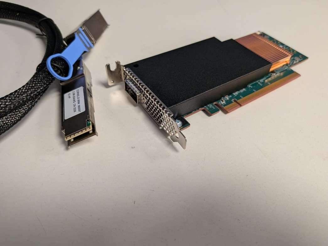 CN5000 400Gbit HFA PCIe card from our lab